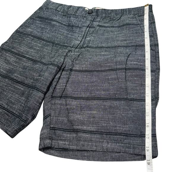 Micros Shorts Mens 32 Black Gray Striped Cotton Casual Flat Front Summer 2010s - Picture 7 of 14